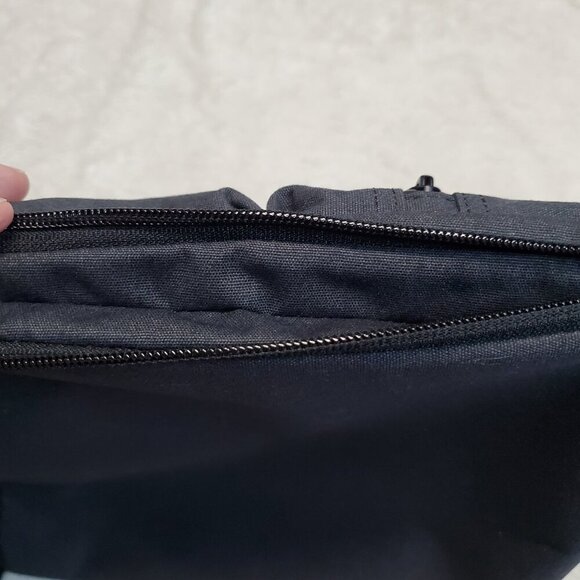 Victorinox Gray Swiss Army Men Crossbody Bag Fabric Office School Shoulder Strap - Picture 10 of 14